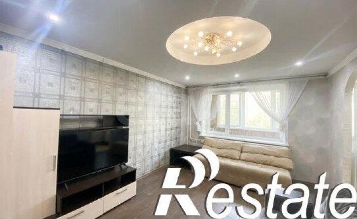 3-комн квартира улица Генерала Попова, 18 к2,  д. 18 к2