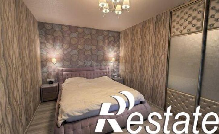 3-комн квартира улица Гурьянова, 26,  д. 26