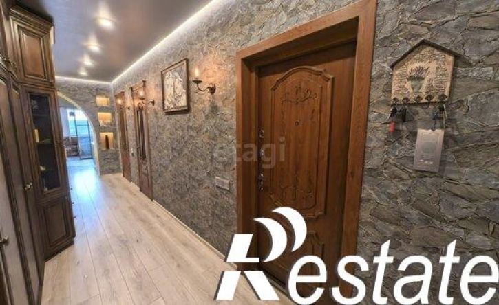 3-комн квартира улица Гурьянова, 26,  д. 26