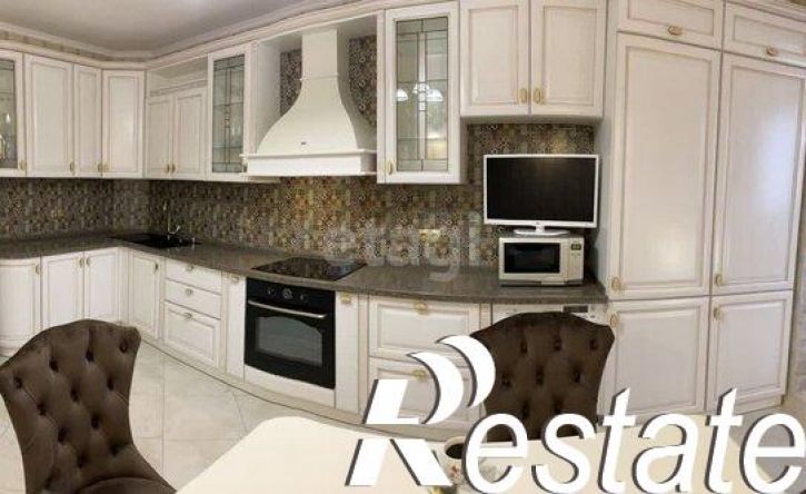 2-комн квартира улица Космонавта Комарова, 26,  д. 26