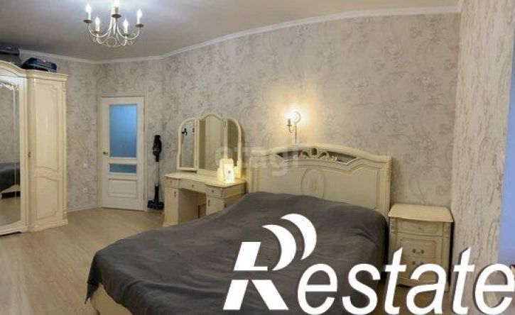 2-комн квартира улица Космонавта Комарова, 26,  д. 26